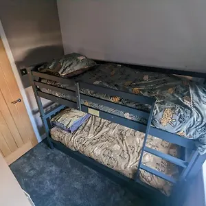  Holiday home Cottage/boutique Style - Free Parking & Wi-fi United Kingdom